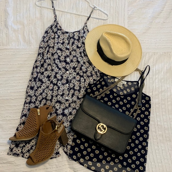 Button down dress plus bonus sheer tank - Picture 1 of 3